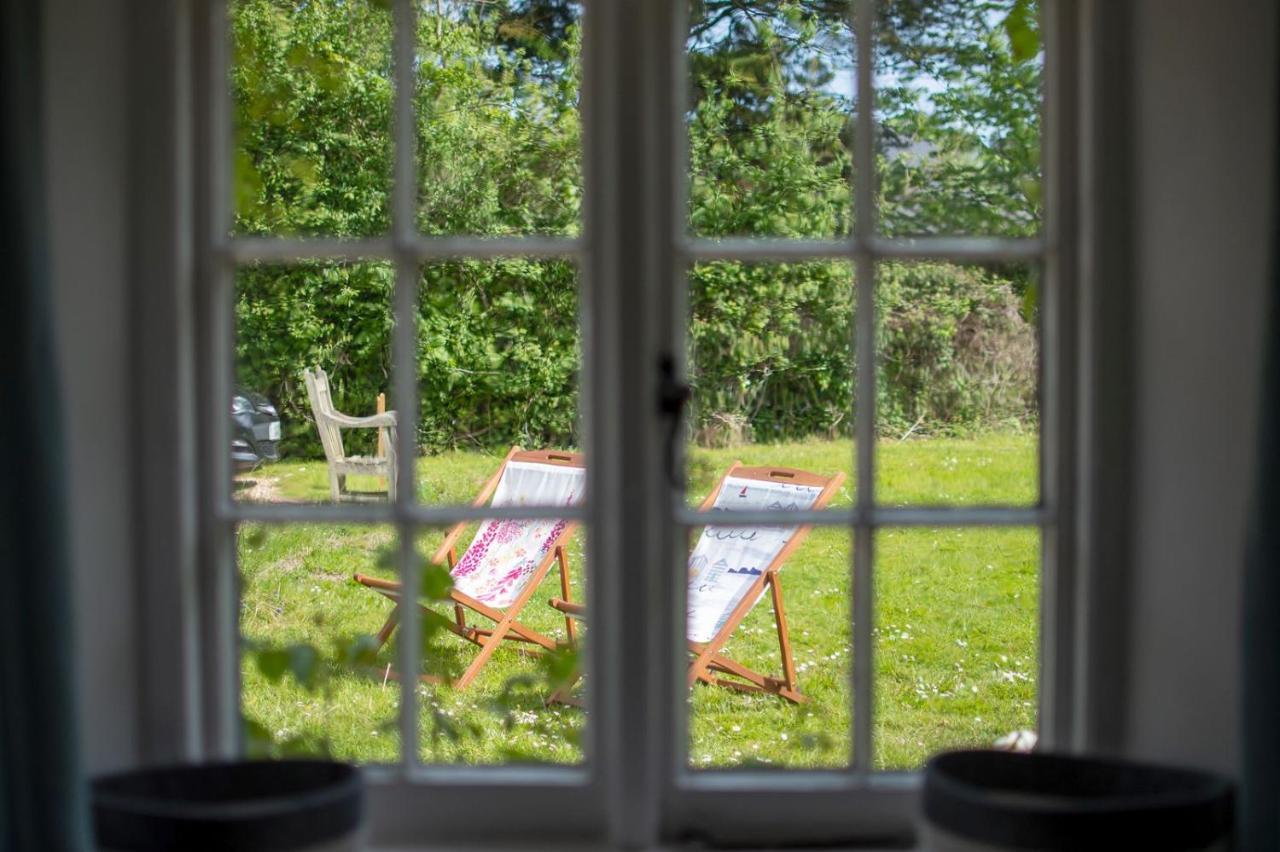 Adorable Two Bed Norfolk Broads Holiday Home - River Views With Moorings & Fishing Stalham Esterno foto