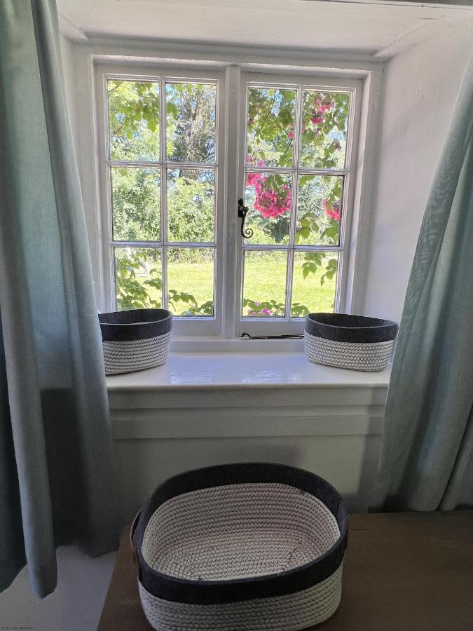 Adorable Two Bed Norfolk Broads Holiday Home - River Views With Moorings & Fishing Stalham Esterno foto